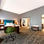 Hampton Inn By Hilton & Suites Charlotte-Airport