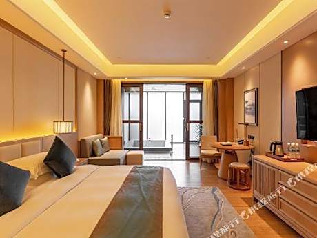 Qing Hua Hai Guan Fang Garden Hotel