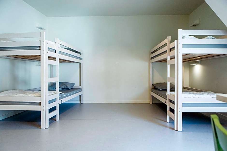 Snuffel Youth Hostel