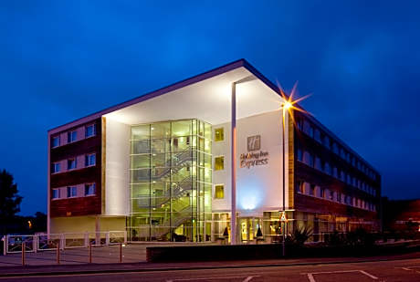 Holiday Inn Express Chester Racecourse By IHG