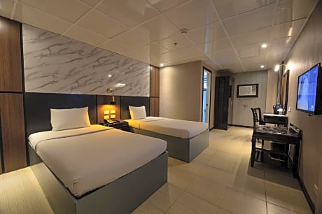 Junior Twin Suite without Window