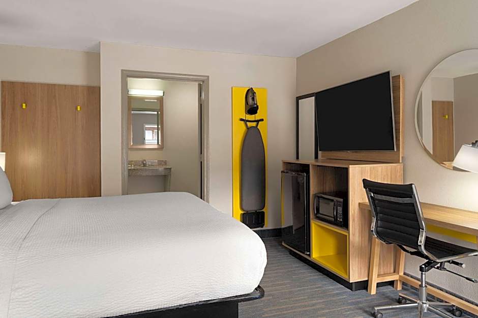 Days Inn by Wyndham Weldon Roanoke Rapids