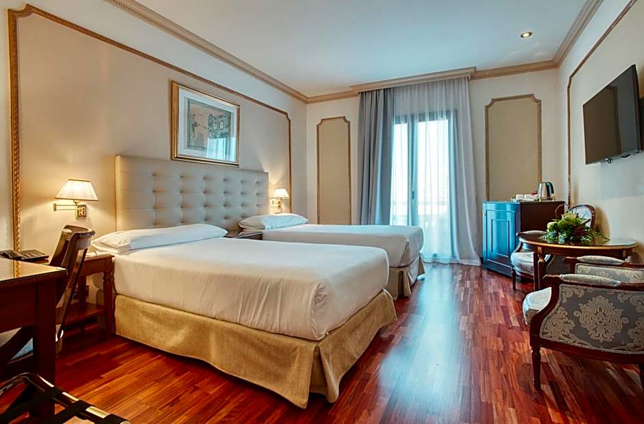 Hotel Roger De Lluria