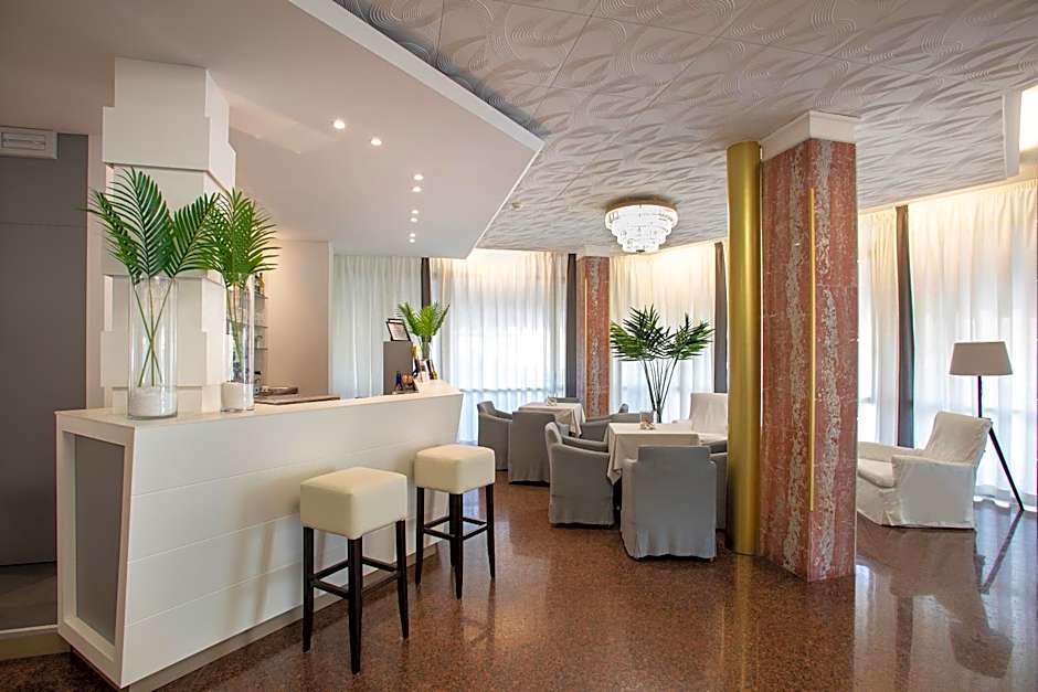 Hotel Imperial Palace