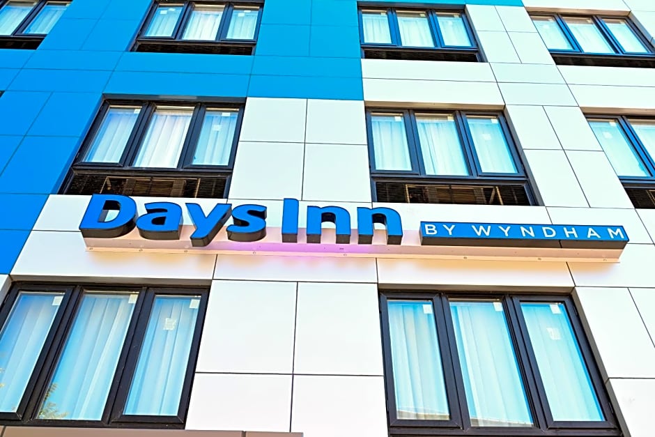 Days Inn by Wyndham Bronx Near Botanical Garden