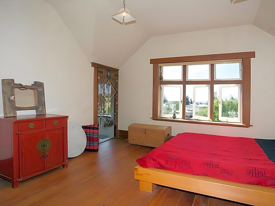 Photo 1 of 6 of Villa