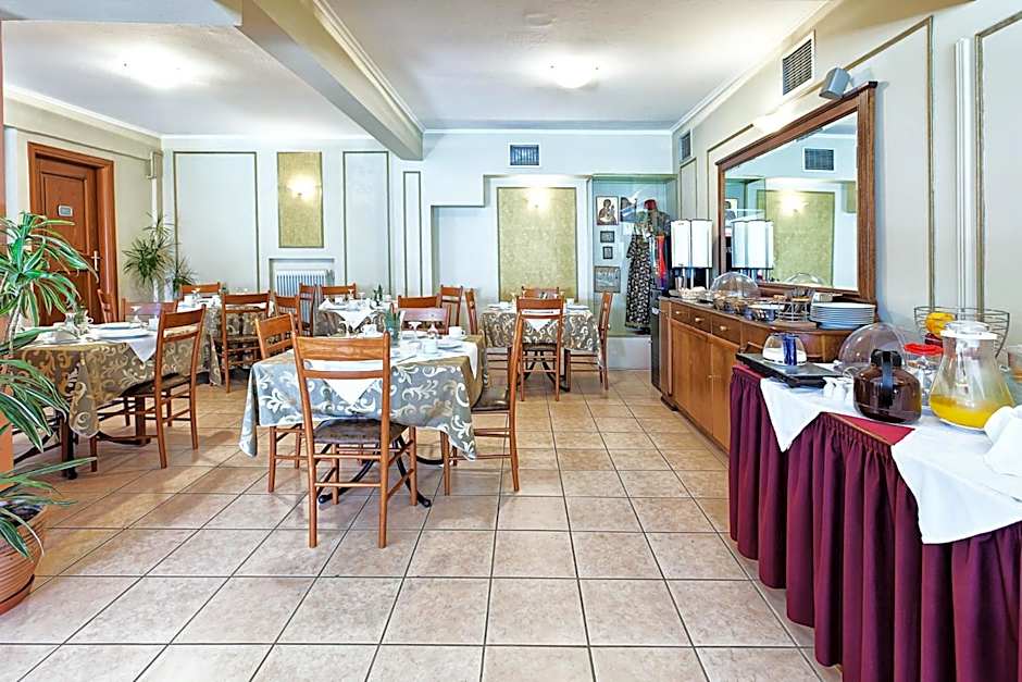 Anastassiou Hotel - Bike and motorcycle friendly hotel