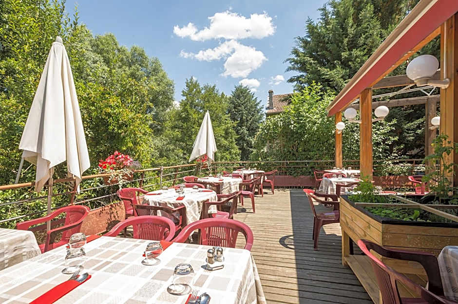 Logis Des Rives De L'Arzon