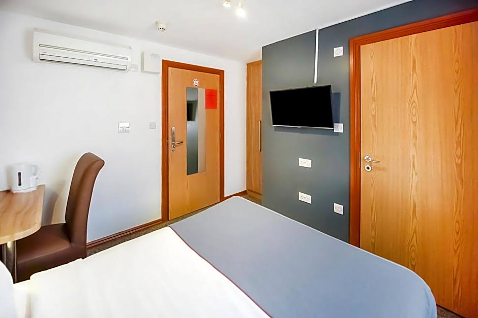 Arinza Hotel, London Ilford