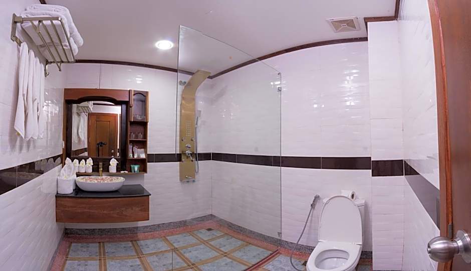 Hello Cambodia Boutique