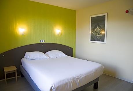 Quintuple Room