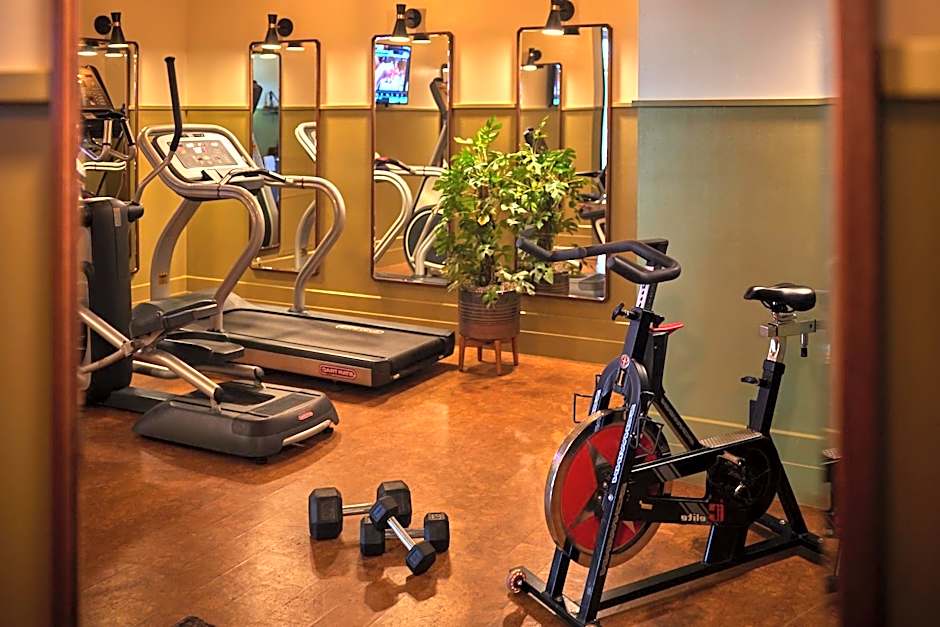 High Country Motor Lodge - Near NAU and Downtown