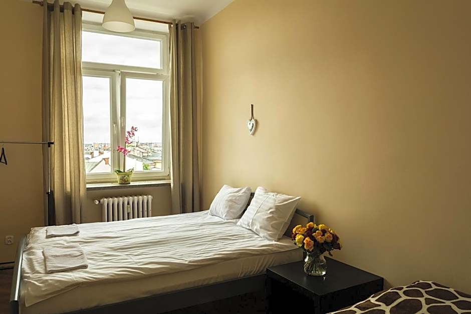 Photo 1 of 6 of Triple Room 6