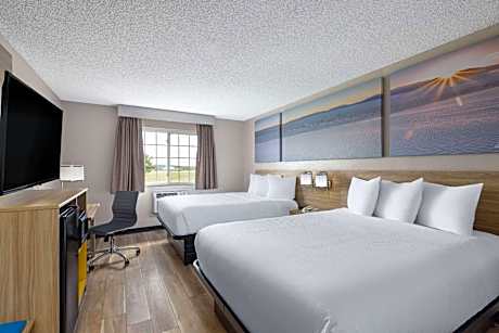 2 Queen Beds First Floor Non-Smoking