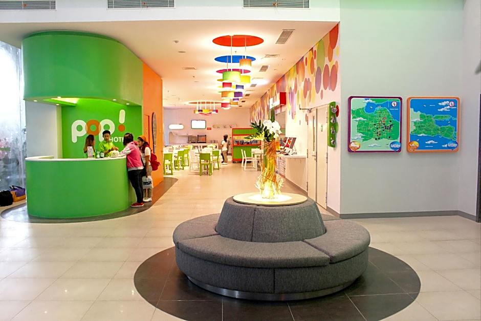 HARRIS Hotel & Conventions Gubeng