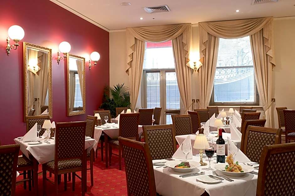 Grand Hotel Melbourne