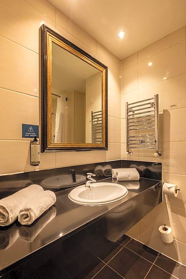 Gloucester Robinswood Hotel By Sunday