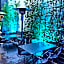 Envoy Hotel