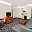 La Quinta Inn & Suites by Wyndham Houston - Rosenberg