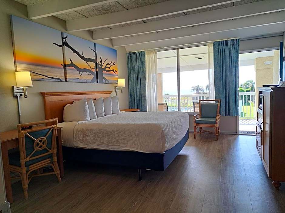 Days Inn & Suites by Wyndham Jekyll Island