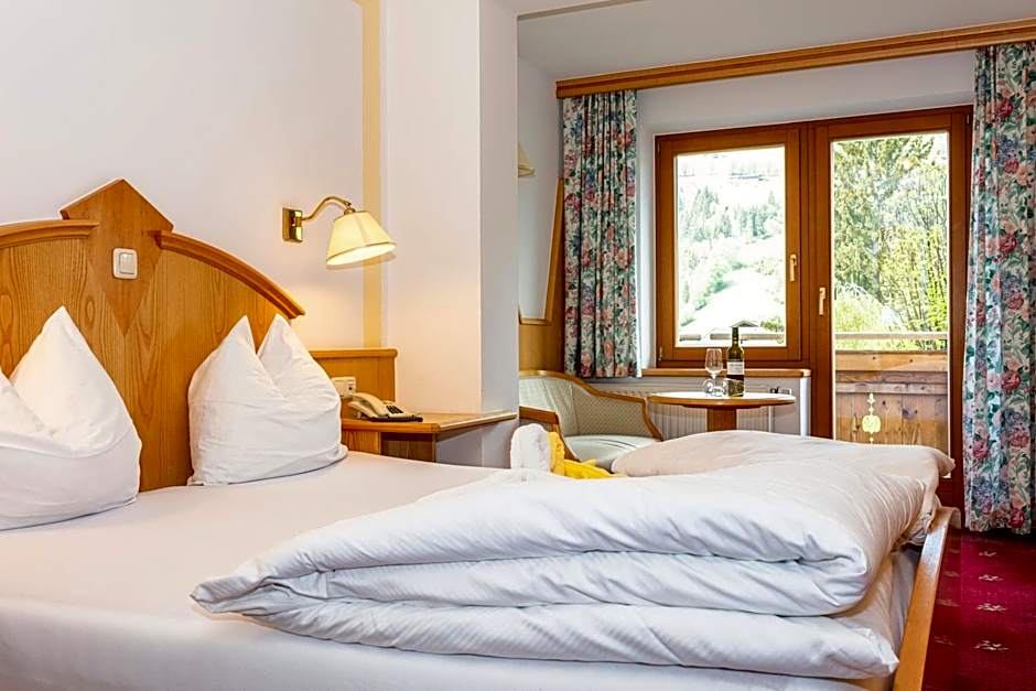 Photo 1 of 7 of Double Room