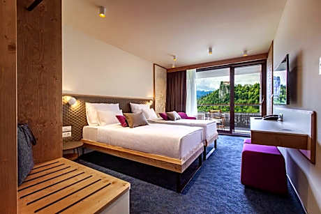 Special Offer - Double Room with Lake View and New Year's Package