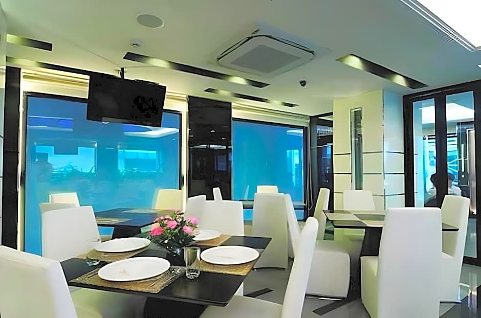 Gusto Pratunam Hotel