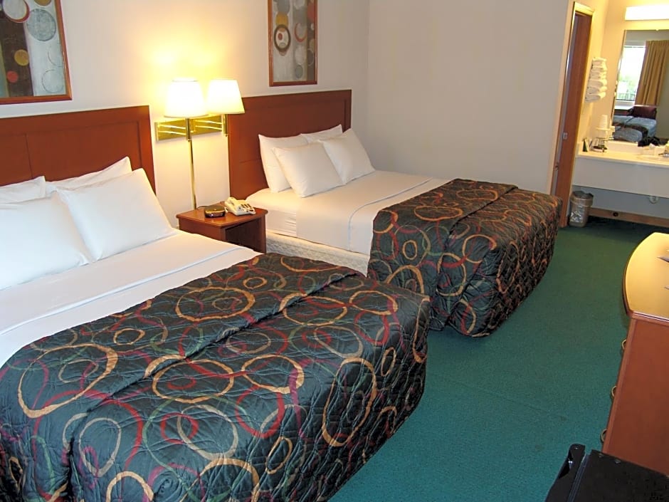 Super 8 by Wyndham Branson - Shepherd of the Hills Exwy
