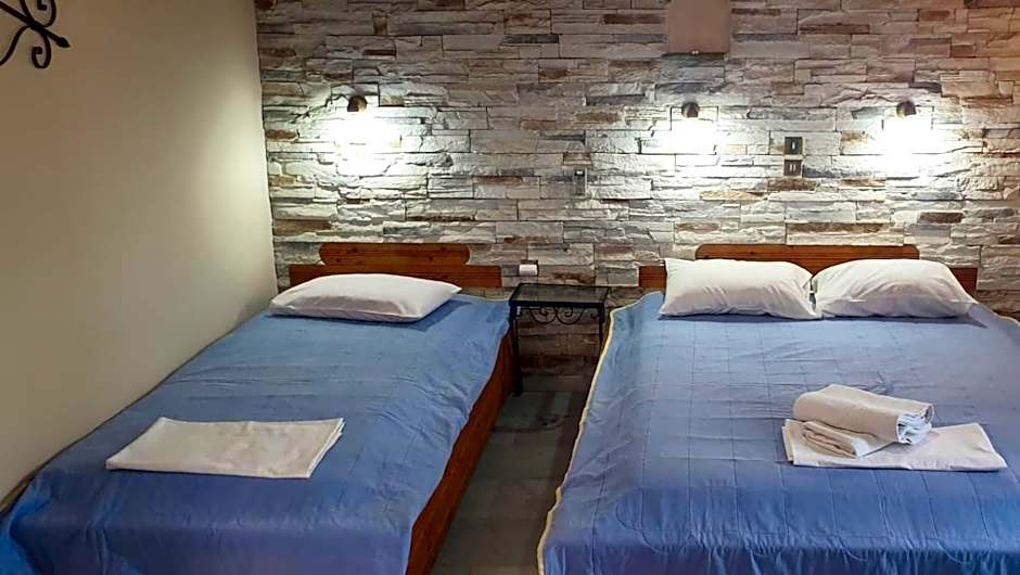 EVI Studios & Apartments