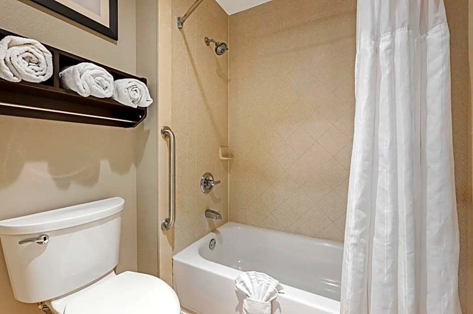 Best Western Plus Lafayette Hotel University Area