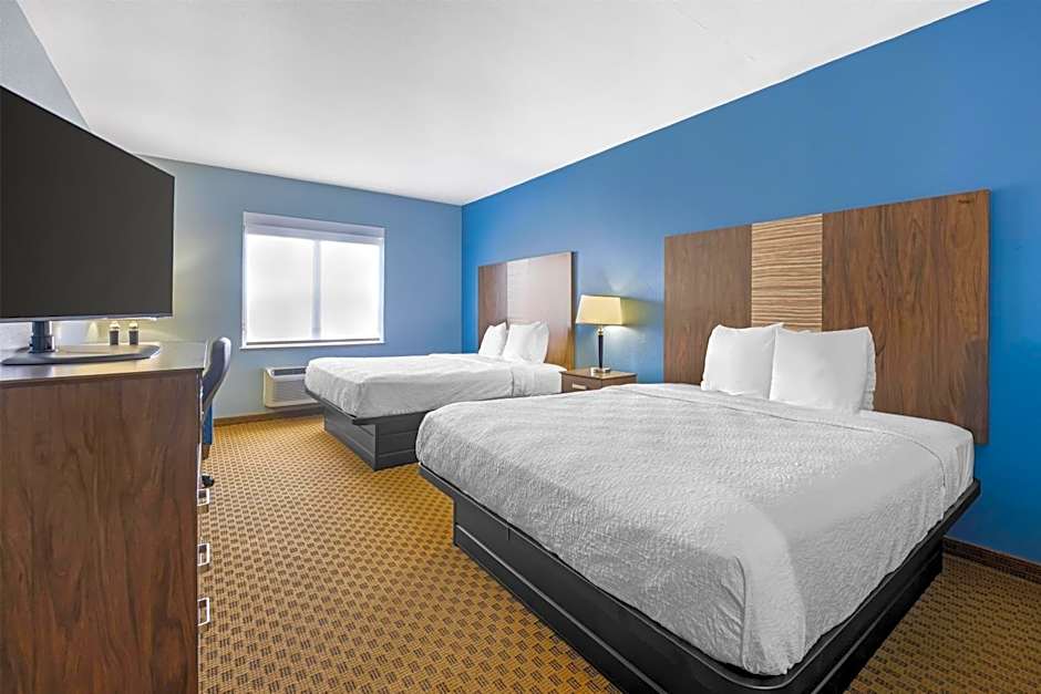 Photo 1 of 6 of 2 King Beds