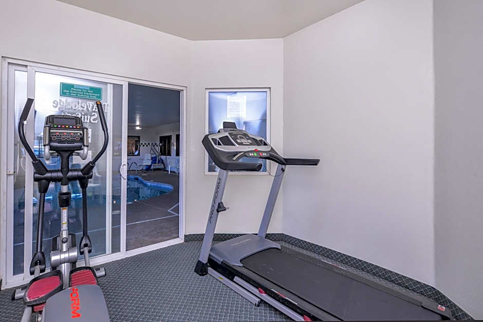 Travelodge Suites by Wyndham Newberg 