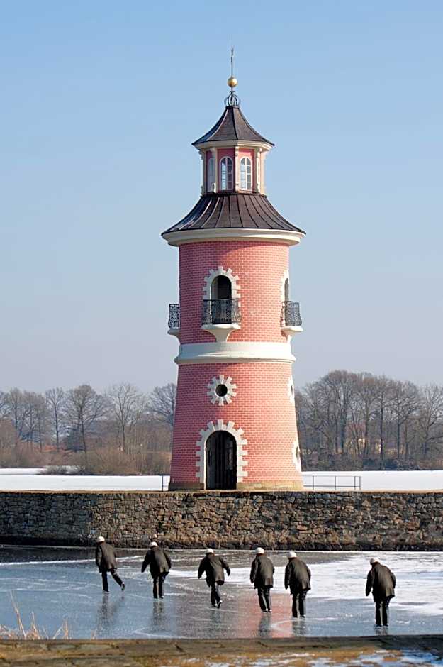 West Hotel an der Sächsischen Weinstrasse