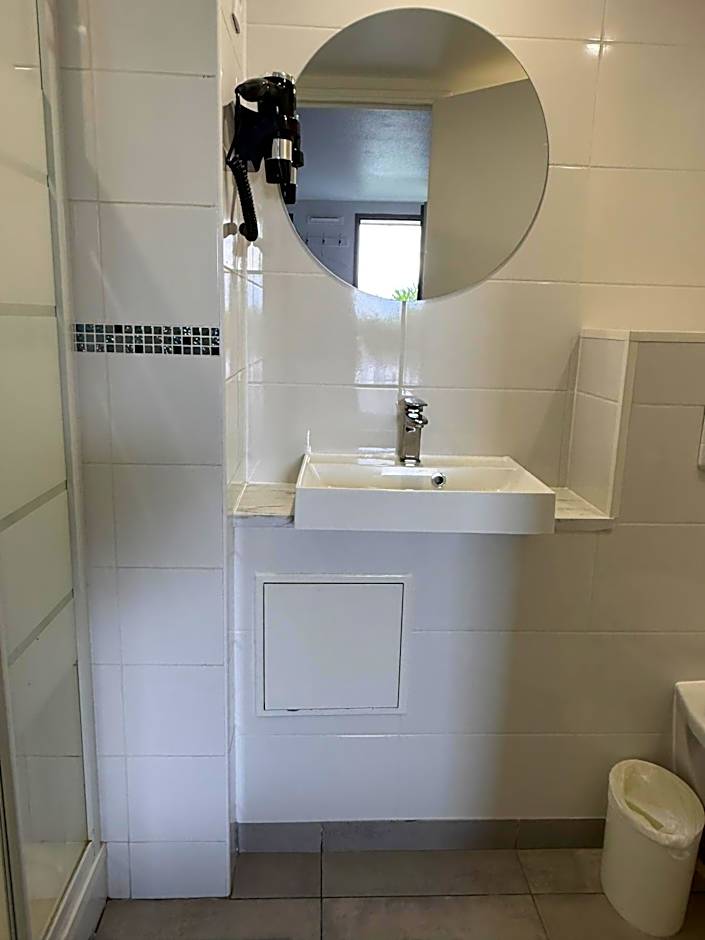 Fasthotel Roissy - Saint-Witz