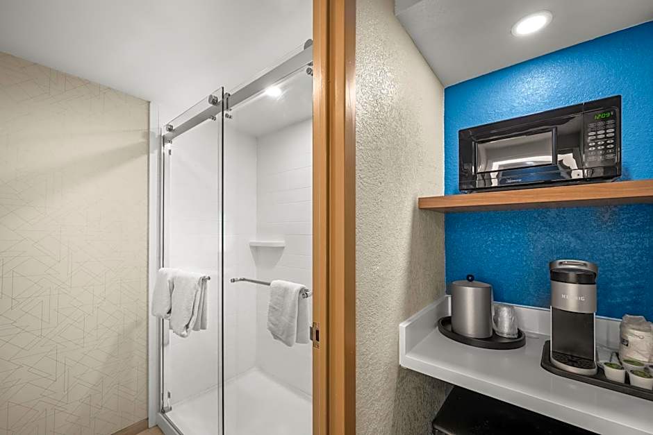 Holiday Inn Express Boston North-Woburn By IHG