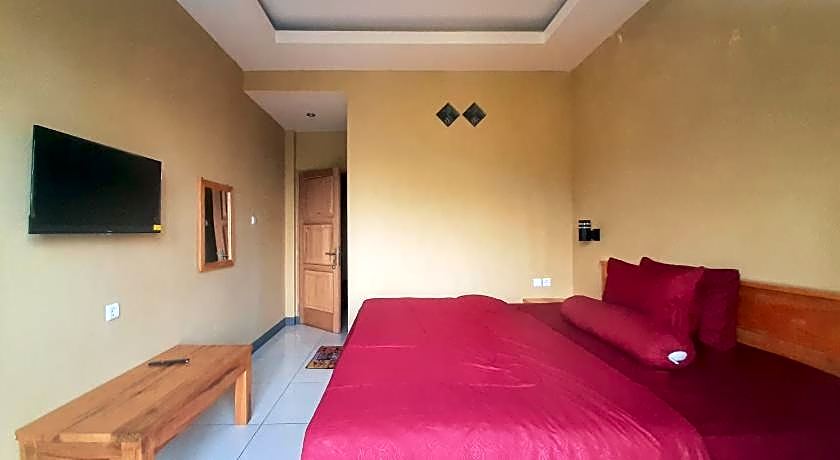Delvia Bromo Homestay Mitra RedDoorz