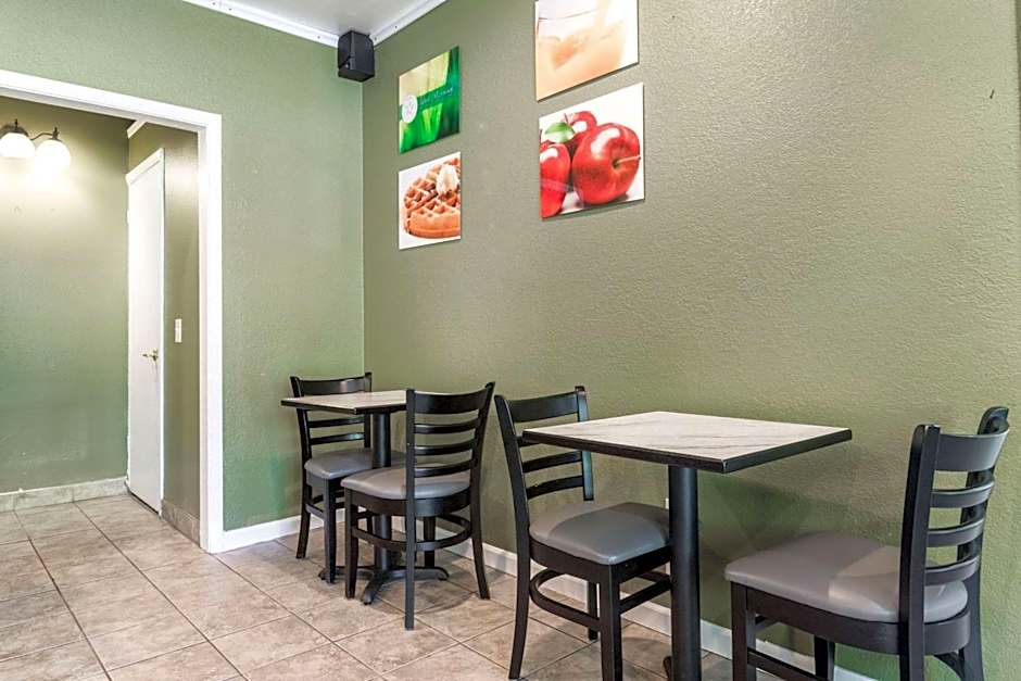 Quality Inn & Suites Bainbridge Island