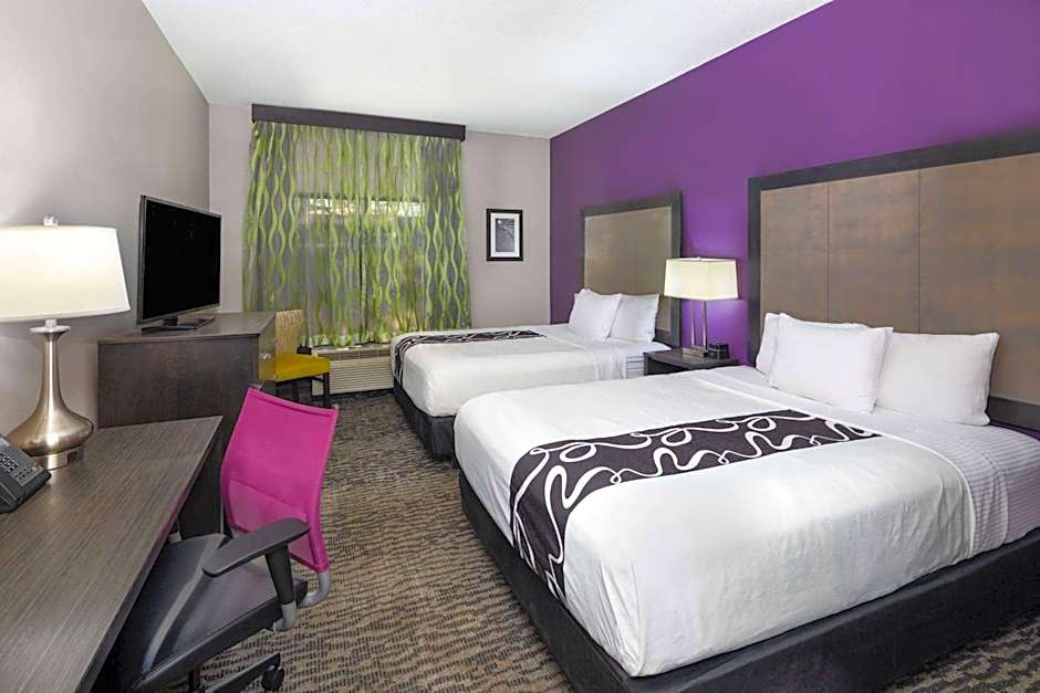 Photo 1 of 4 of Deluxe 2 Queen Beds