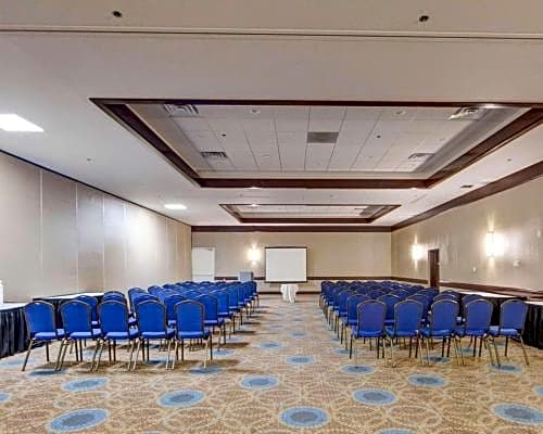 Comfort Inn & Suites Plano East