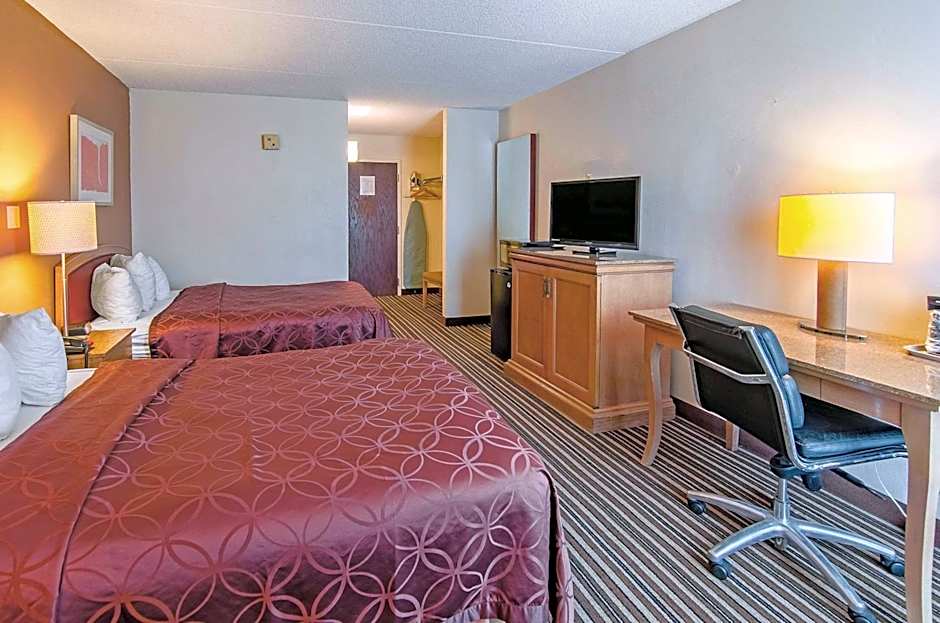 Econo Lodge Inn & Suites Norton - Wise South