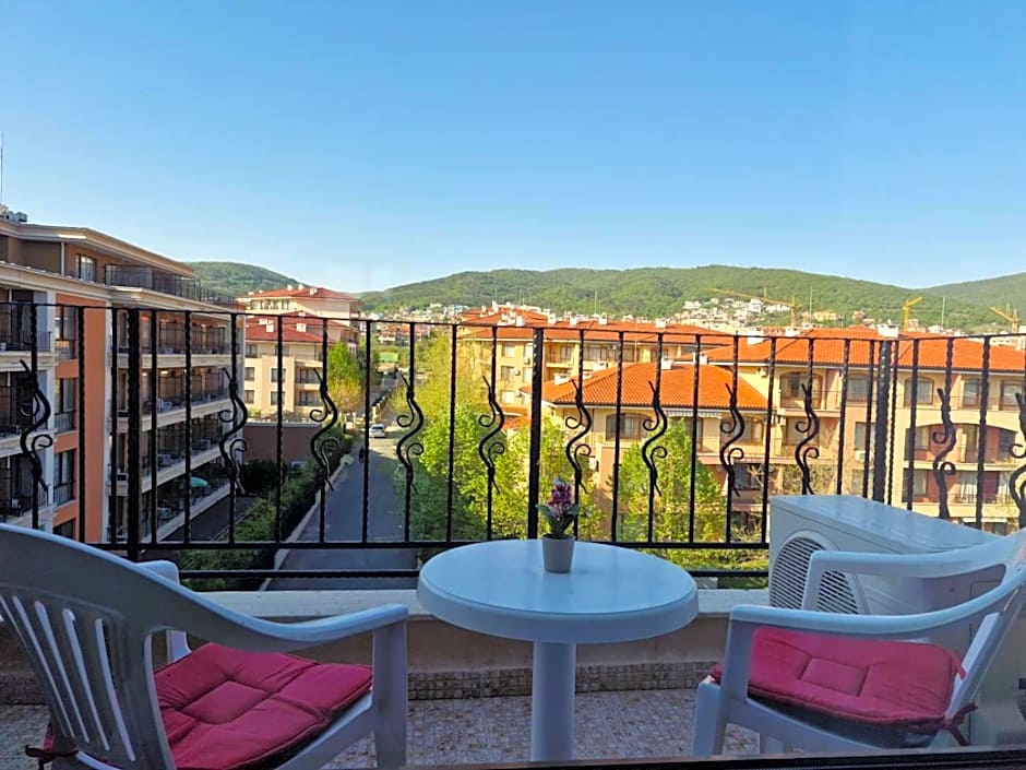 Premier Fort Beach 4