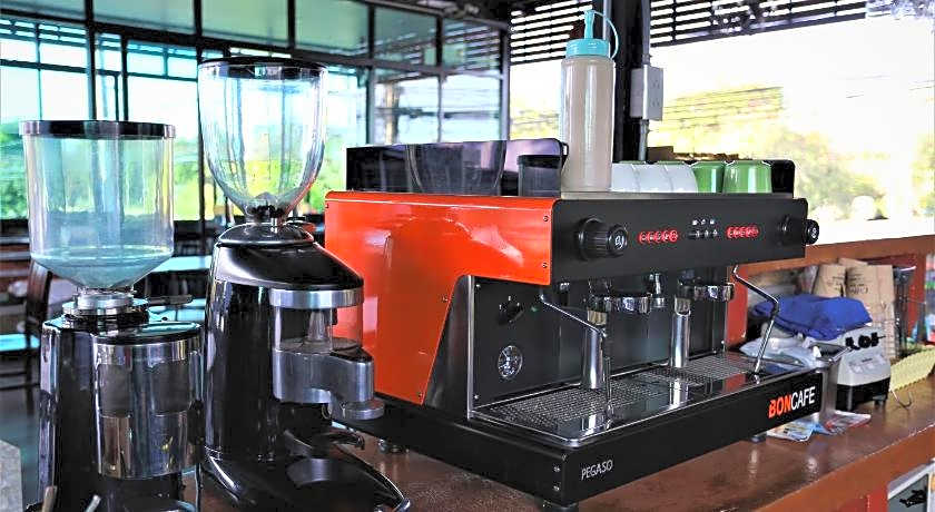 Baan Chang Hotel & Coffee House