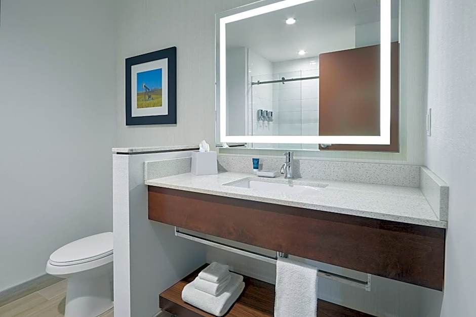 Four Points by Sheraton Sherwood Park