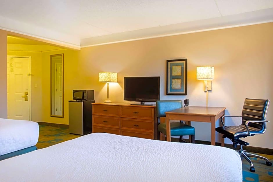 La Quinta by Wyndham Charlotte Airport South