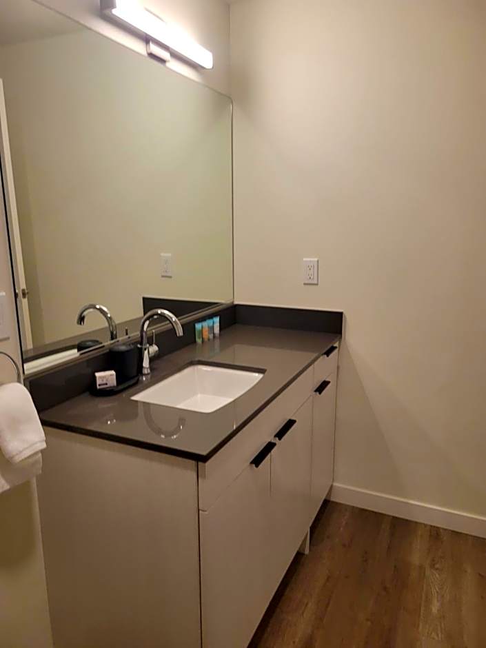 Marina Square Suites