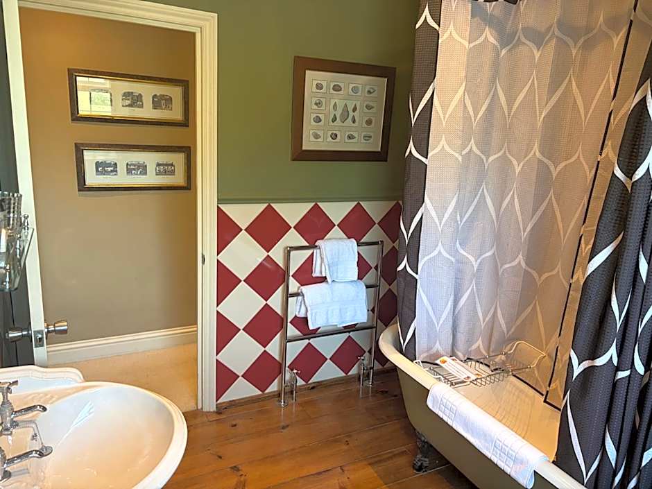 The Hunters Rest Inn