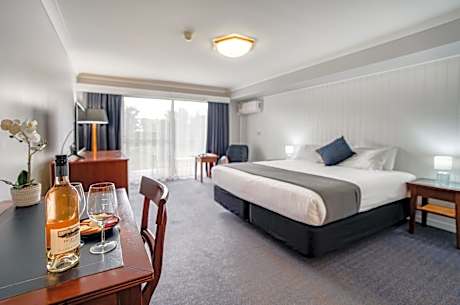 Garden View King Room