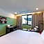 Brown-Dot Hotel Deokcheon