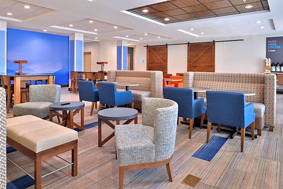 Holiday Inn Express Hotel and Suites Cincinnati - Mason By IHG