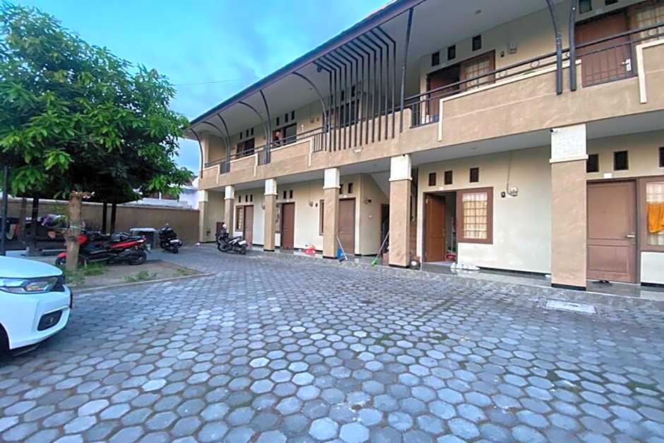 OYO Life 93284 Kos Cendana Raya